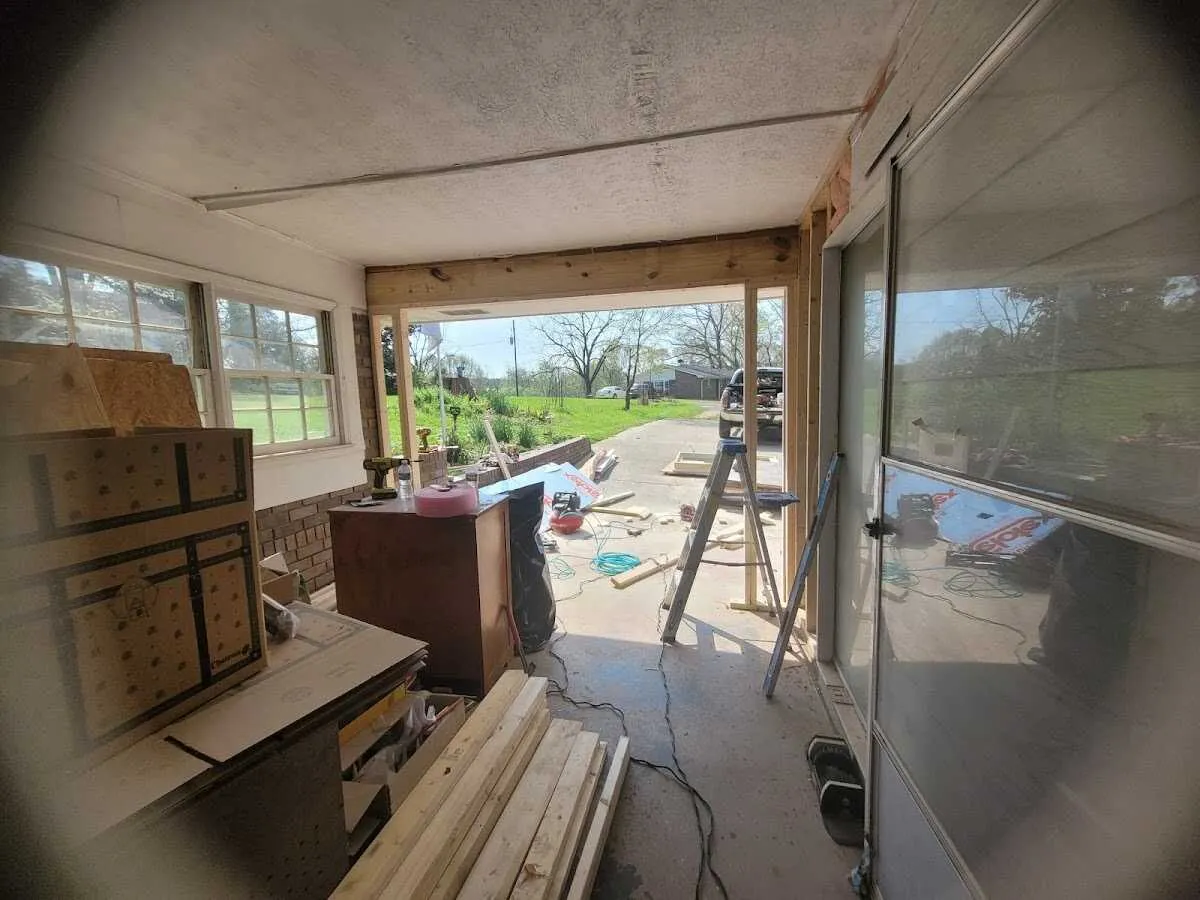 Air movers and dehumidifier for Water Mitigation Services in Salisbury